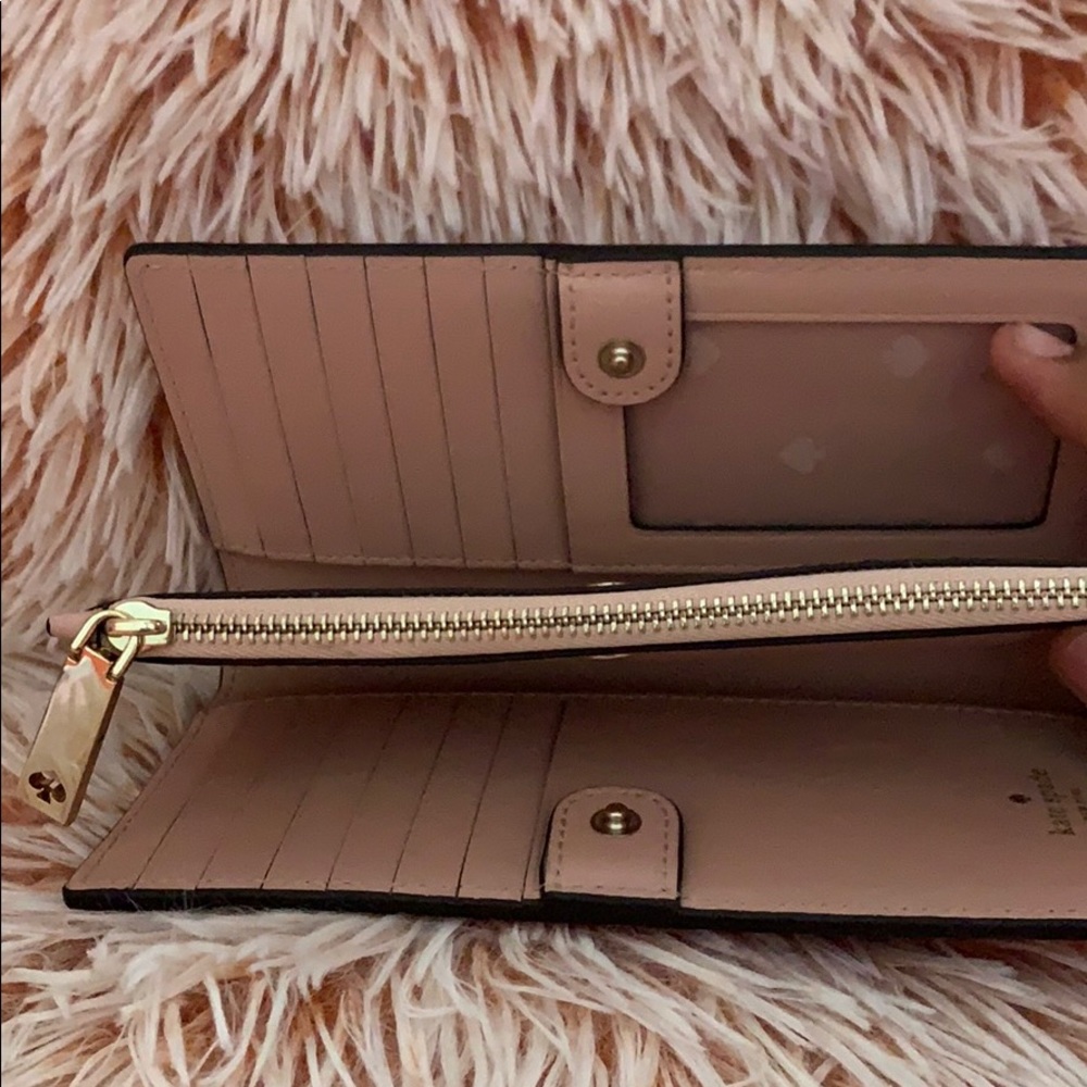 SOLD!!! Authentic brand new Kate spade wallet - Picture 4 of 5